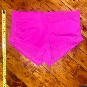 Onzie hot yoga shorts